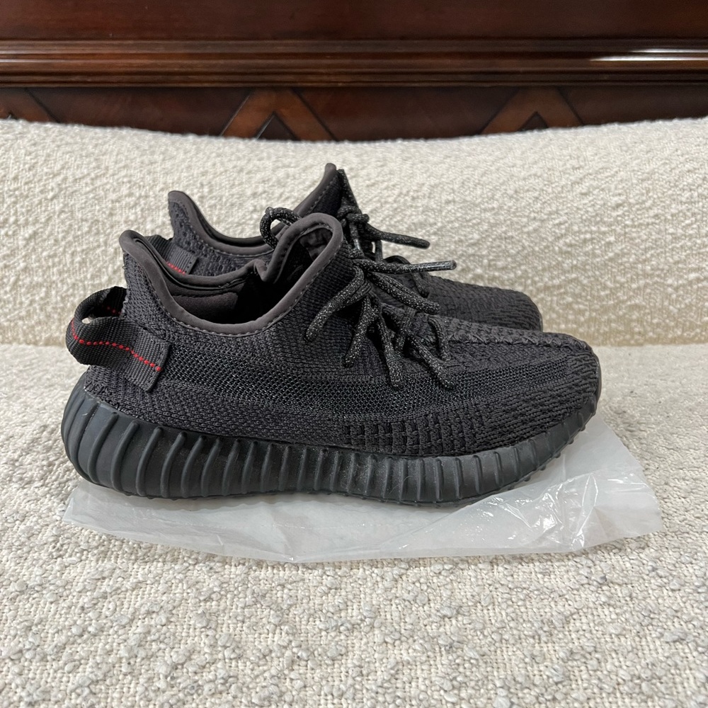 adidas Yeezy Boost 350 V2 Black (Non-Reflective) ORIGINAL!